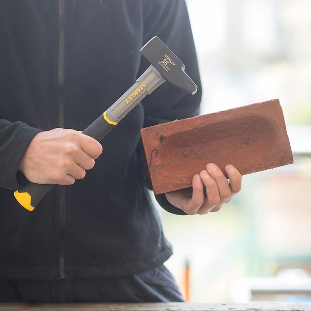 Молоток інженерний Fiberglass, вага 1250 г STANLEY STHT0-54157, фото , зображення 4 | SNABZHENIE.com.ua Молоток інженерний Fiberglass, вага 1250 г STANLEY STHT0-54157, фото , зображення 4 | SNABZHENIE.com.ua