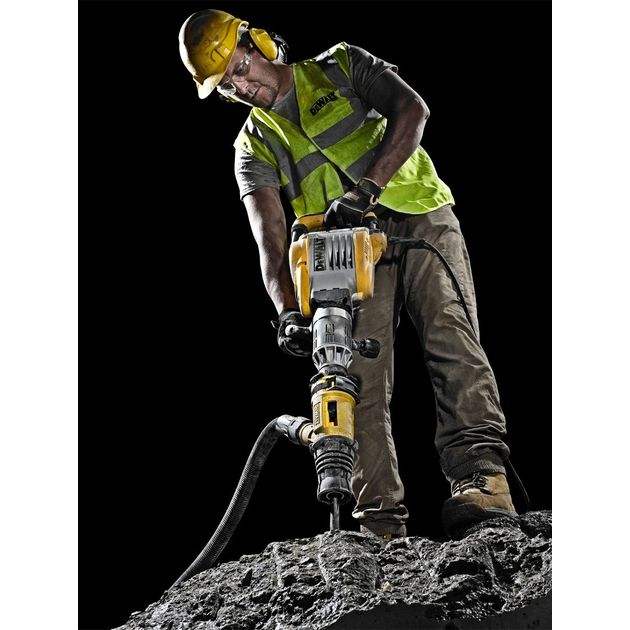Отбойный молоток DeWALT D25902K, фото , изображение 4 | SNABZHENIE.com.ua Отбойный молоток DeWALT D25902K, фото , изображение 4 | SNABZHENIE.com.ua
