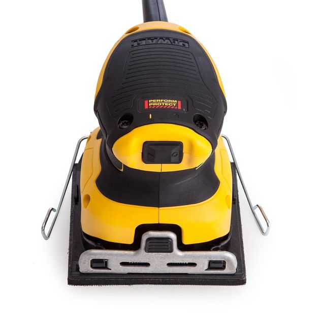 Вибрационная шлифмашина DeWALT DWE6411, фото , изображение 2 | SNABZHENIE.com.ua Вибрационная шлифмашина DeWALT DWE6411, фото , изображение 2 | SNABZHENIE.com.ua