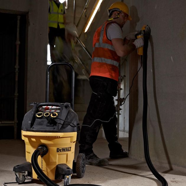 Промисловий пилосос DeWALT DWV902M, фото , зображення 2 | SNABZHENIE.com.ua Промисловий пилосос DeWALT DWV902M, фото , зображення 2 | SNABZHENIE.com.ua