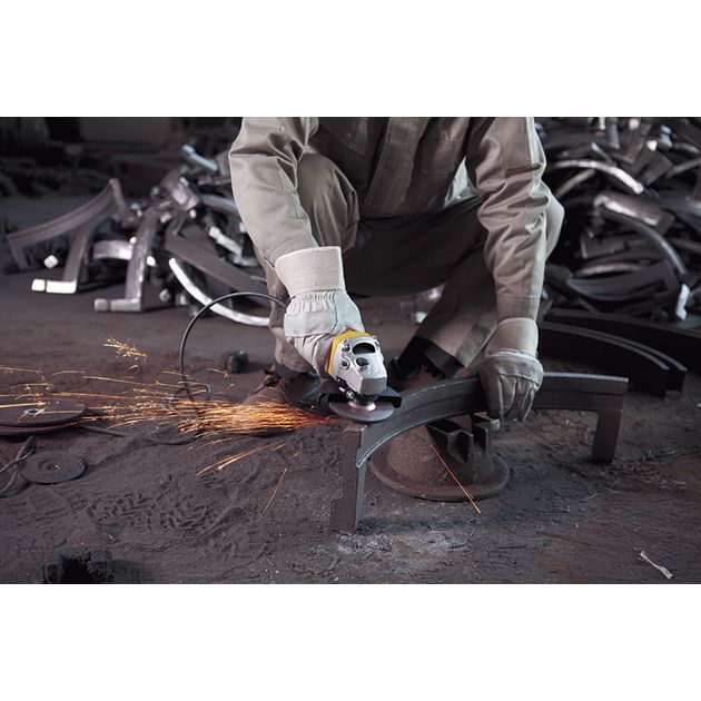 Углова шліфмашина-болгарка STGS7115 STANLEY, фото , зображення 3 | SNABZHENIE.com.ua Углова шліфмашина-болгарка STGS7115 STANLEY, фото , зображення 3 | SNABZHENIE.com.ua