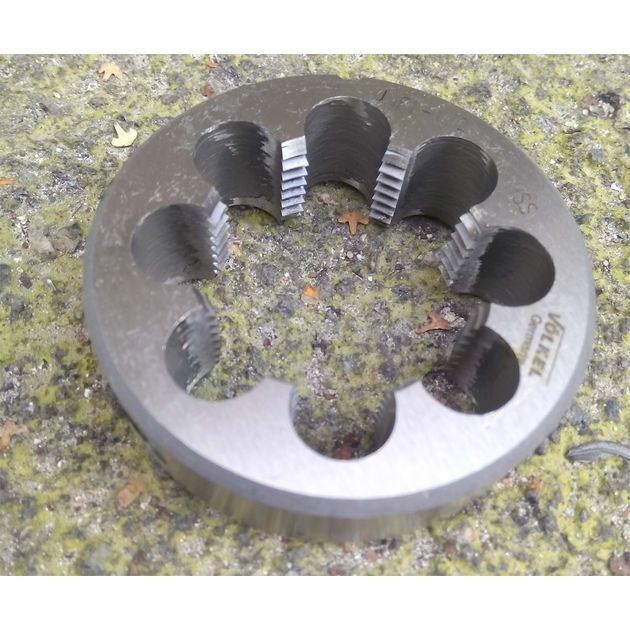 Плашка UNF 1.1/2 x 12 мелкая резьба DIN 223 HSS-G VÖLKEL (24452V), фото , изображение 3 | SNABZHENIE.com.ua Плашка UNF 1.1/2 x 12 мелкая резьба DIN 223 HSS-G VÖLKEL (24452V), фото , изображение 3 | SNABZHENIE.com.ua