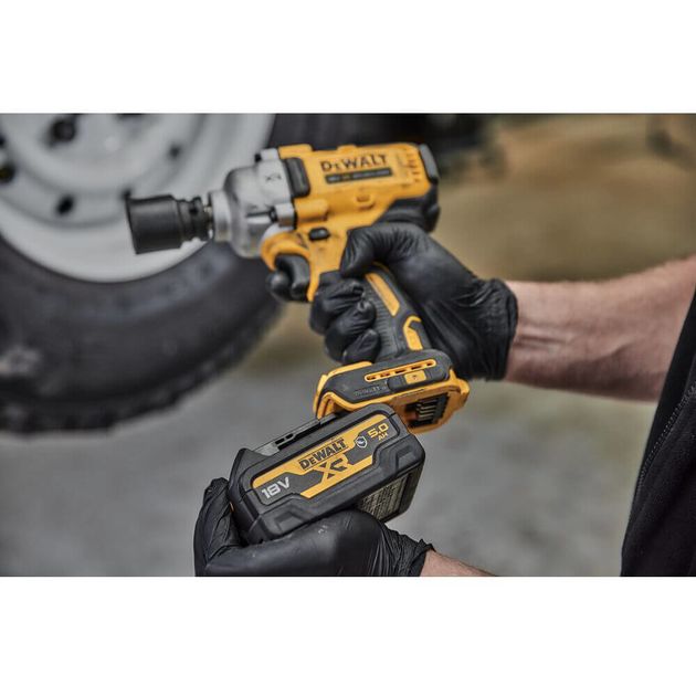 Гайковерт ударний акумуляторний безщітковий DeWALT DCF891NT, фото , зображення 10 | SNABZHENIE.com.ua Гайковерт ударний акумуляторний безщітковий DeWALT DCF891NT, фото , зображення 10 | SNABZHENIE.com.ua
