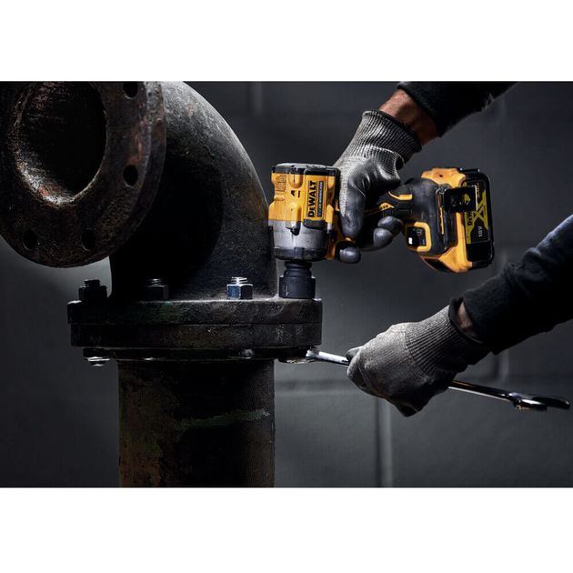 Гайковерт ударний акумуляторний безщітковий DeWALT DCF922P2T, фото , зображення 5 | SNABZHENIE.com.ua