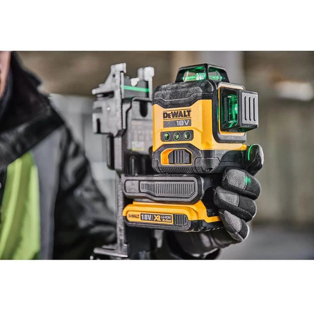 Лазерный уровень линейный DeWALT DCLE34031D1, фото , изображение 5 | SNABZHENIE.com.ua Лазерный уровень линейный DeWALT DCLE34031D1, фото , изображение 5 | SNABZHENIE.com.ua