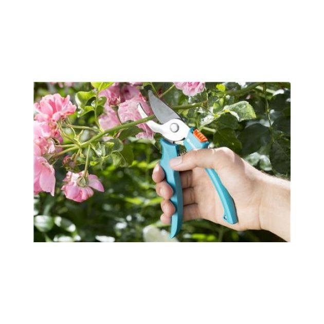 Секатор и лопата Gardena 12201-20 в комплекте, фото , изображение 5 | SNABZHENIE.com.ua Секатор и лопата Gardena 12201-20 в комплекте, фото , изображение 5 | SNABZHENIE.com.ua