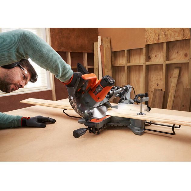 Пила торцовочна мережна BLACK+DECKER BES701, фото , зображення 6 | SNABZHENIE.com.ua Пила торцовочна мережна BLACK+DECKER BES701, фото , зображення 6 | SNABZHENIE.com.ua