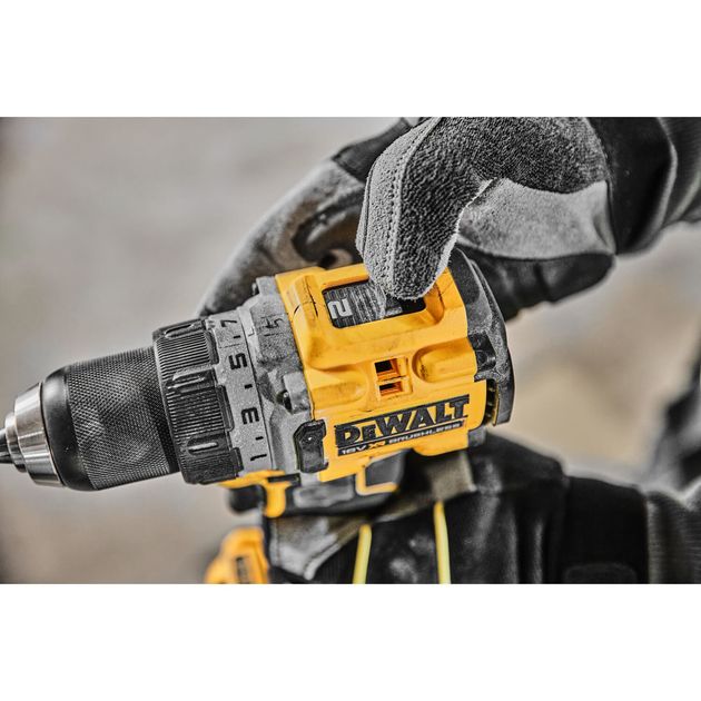Аккумуляторная бесщёточная дрель-шуруповёрт DeWALT DCD800H2T, фото , изображение 7 | SNABZHENIE.com.ua Аккумуляторная бесщёточная дрель-шуруповёрт DeWALT DCD800H2T, фото , изображение 7 | SNABZHENIE.com.ua
