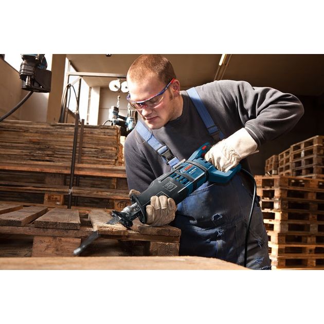 Сабельная пила BOSCH GSA 1300 PCE (060164E200), фото , изображение 2 | SNABZHENIE.com.ua Сабельная пила BOSCH GSA 1300 PCE (060164E200), фото , изображение 2 | SNABZHENIE.com.ua