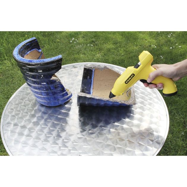 Пістолет клеєвий безпровідний STHT6-70416 STANLEY, фото , зображення 4 | SNABZHENIE.com.ua Пістолет клеєвий безпровідний STHT6-70416 STANLEY, фото , зображення 4 | SNABZHENIE.com.ua