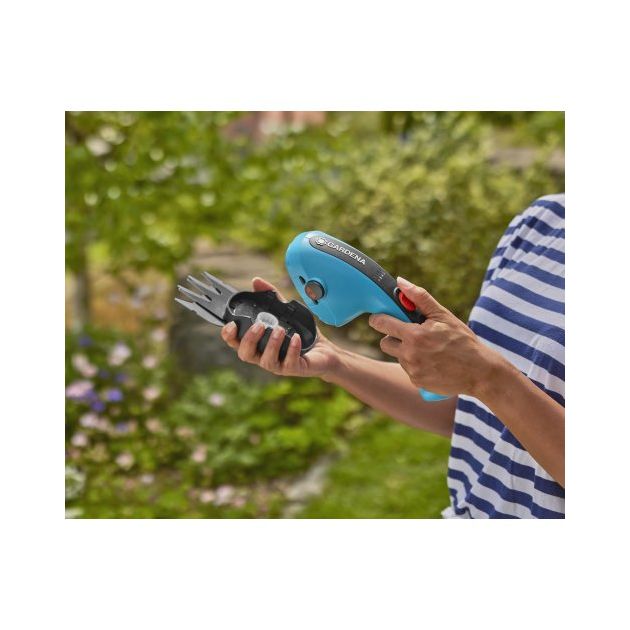 Аккумуляторные кусторезы-ножницы Gardena ClassicCut, фото , изображение 7 | SNABZHENIE.com.ua Аккумуляторные кусторезы-ножницы Gardena ClassicCut, фото , изображение 7 | SNABZHENIE.com.ua