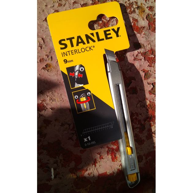 Нож Interlock с лезвиями 9 мм, 135 мм STANLEY (0-10-095), фото , изображение 5 | SNABZHENIE.com.ua Нож Interlock с лезвиями 9 мм, 135 мм STANLEY (0-10-095), фото , изображение 5 | SNABZHENIE.com.ua