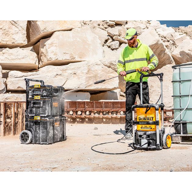 Мойка высокого давления DeWALT DCMPW1600N аккумуляторная бесщеточная, фото , изображение 6 | SNABZHENIE.com.ua Мойка высокого давления DeWALT DCMPW1600N аккумуляторная бесщеточная, фото , изображение 6 | SNABZHENIE.com.ua
