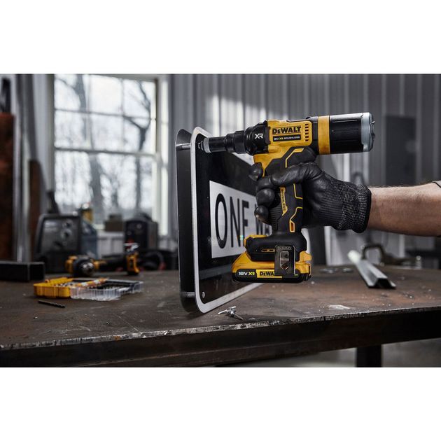 Заклепочник акумуляторний безщітковий DeWALT DCF403NT, фото , зображення 9 | SNABZHENIE.com.ua Заклепочник акумуляторний безщітковий DeWALT DCF403NT, фото , зображення 9 | SNABZHENIE.com.ua