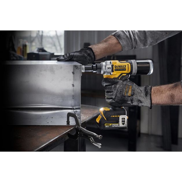 Заклепочник акумуляторний безщітковий DeWALT DCF414NT, фото , зображення 7 | SNABZHENIE.com.ua Заклепочник акумуляторний безщітковий DeWALT DCF414NT, фото , зображення 7 | SNABZHENIE.com.ua