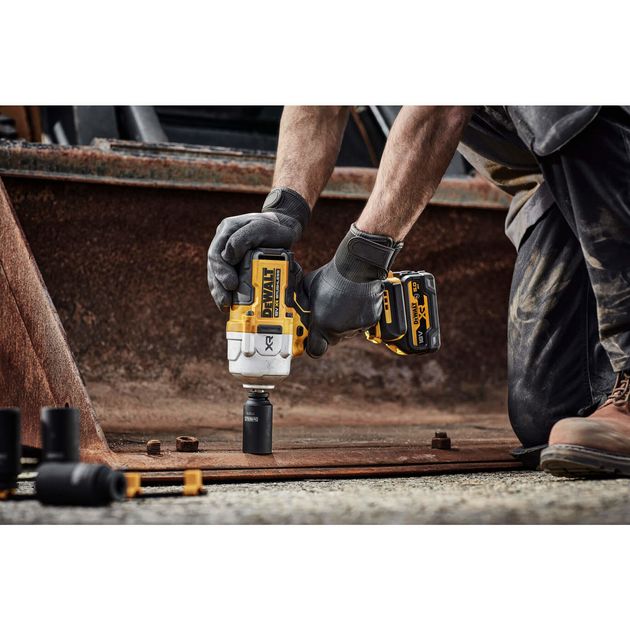 Гайковерт ударний акумуляторний безщітковий DeWALT DCF961N, фото , зображення 5 | SNABZHENIE.com.ua Гайковерт ударний акумуляторний безщітковий DeWALT DCF961N, фото , зображення 5 | SNABZHENIE.com.ua