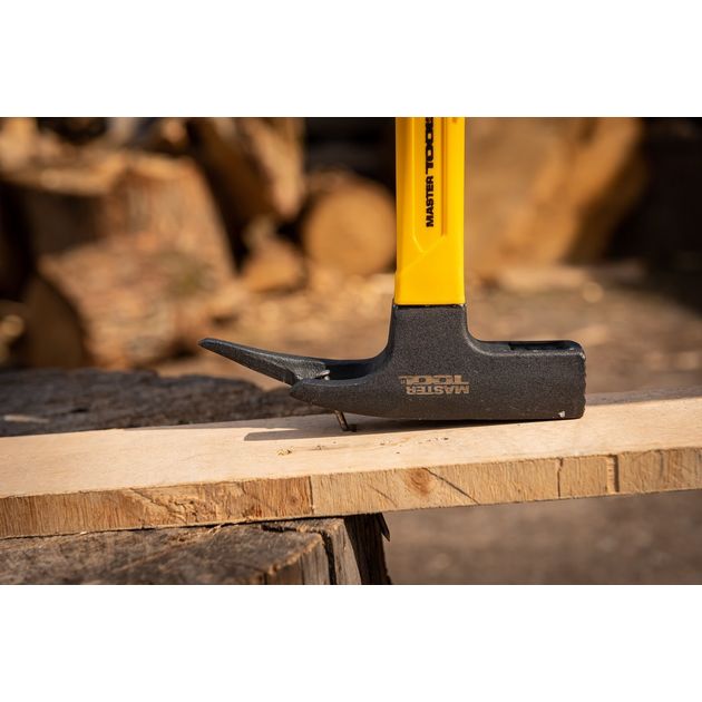 Молоток кровельний MASTERTOOL 600 г HRC50 рукоятка фібергласова 300 мм 02-0920, фото , зображення 7 | SNABZHENIE.com.ua Молоток кровельний MASTERTOOL 600 г HRC50 рукоятка фібергласова 300 мм 02-0920, фото , зображення 7 | SNABZHENIE.com.ua