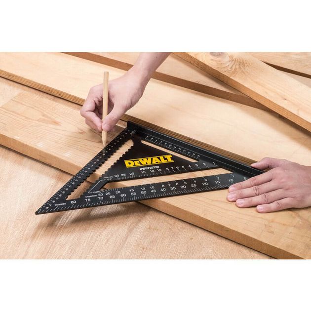 Угольник металлический 300x300 мм для кровельных работ DeWALT, фото , изображение 3 | SNABZHENIE.com.ua Угольник металлический 300x300 мм для кровельных работ DeWALT, фото , изображение 3 | SNABZHENIE.com.ua