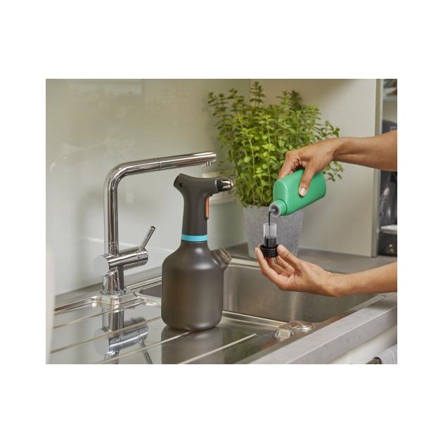 Аккумуляторный опрыскиватель GARDENA 1 л, фото , изображение 9 | SNABZHENIE.com.ua