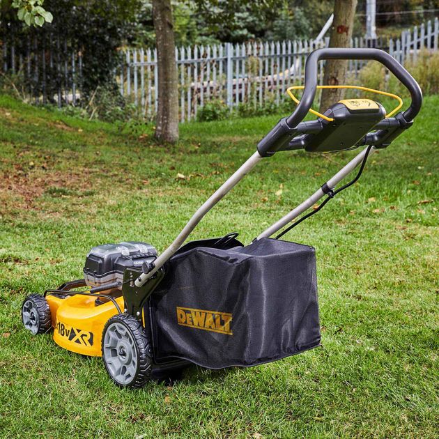Аккумуляторная газонокосилка DeWALT DCMW564N, фото , изображение 5 | SNABZHENIE.com.ua Аккумуляторная газонокосилка DeWALT DCMW564N, фото , изображение 5 | SNABZHENIE.com.ua
