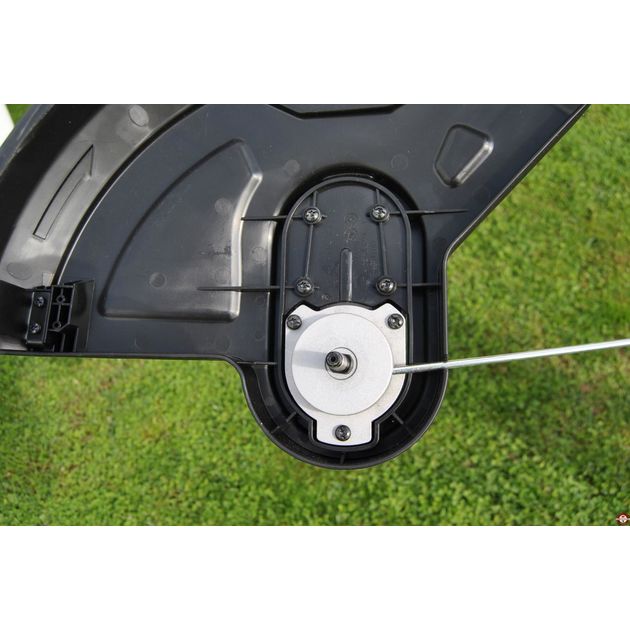Электрокоса аккумуляторная DeWALT DCM571X1, фото , изображение 15 | SNABZHENIE.com.ua Электрокоса аккумуляторная DeWALT DCM571X1, фото , изображение 15 | SNABZHENIE.com.ua