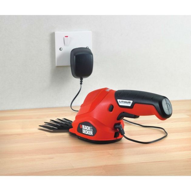 Кусторіз акумуляторний GSL200 BLACK DECKER (GSL200), фото , зображення 3 | SNABZHENIE.com.ua Кусторіз акумуляторний GSL200 BLACK DECKER (GSL200), фото , зображення 3 | SNABZHENIE.com.ua