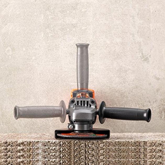 Аккумуляторная угловая шлифмашина BLACK DECKER BCG720M1, фото , изображение 2 | SNABZHENIE.com.ua Аккумуляторная угловая шлифмашина BLACK DECKER BCG720M1, фото , изображение 2 | SNABZHENIE.com.ua