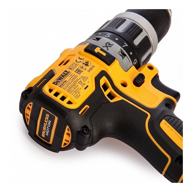 Дрель-шуруповерт ударна DeWALT DCD796D2, фото , зображення 4 | SNABZHENIE.com.ua Дрель-шуруповерт ударна DeWALT DCD796D2, фото , зображення 4 | SNABZHENIE.com.ua