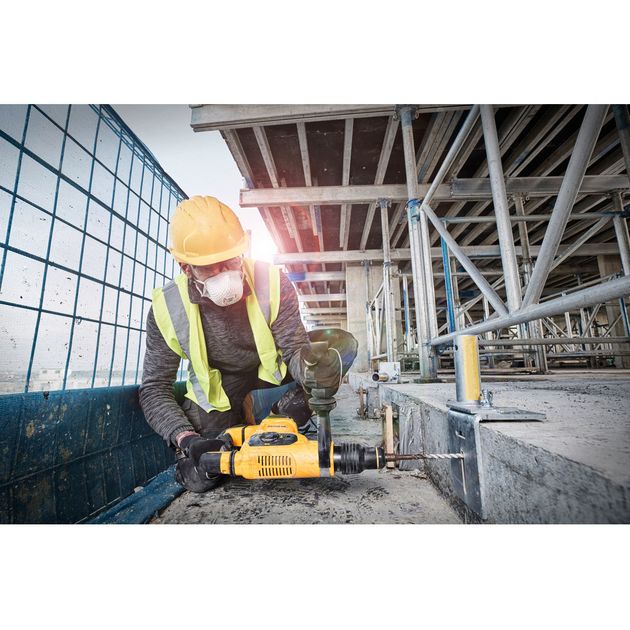 Отбойный молоток DeWALT D25810K SDS-MAX, фото , изображение 5 | SNABZHENIE.com.ua Отбойный молоток DeWALT D25810K SDS-MAX, фото , изображение 5 | SNABZHENIE.com.ua