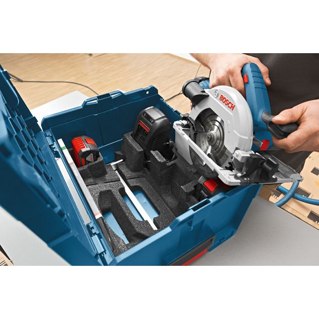 Аккумуляторная циркулярная пила BOSCH GKS 18V-57G (06016A2100), фото , изображение 3 | SNABZHENIE.com.ua Аккумуляторная циркулярная пила BOSCH GKS 18V-57G (06016A2100), фото , изображение 3 | SNABZHENIE.com.ua