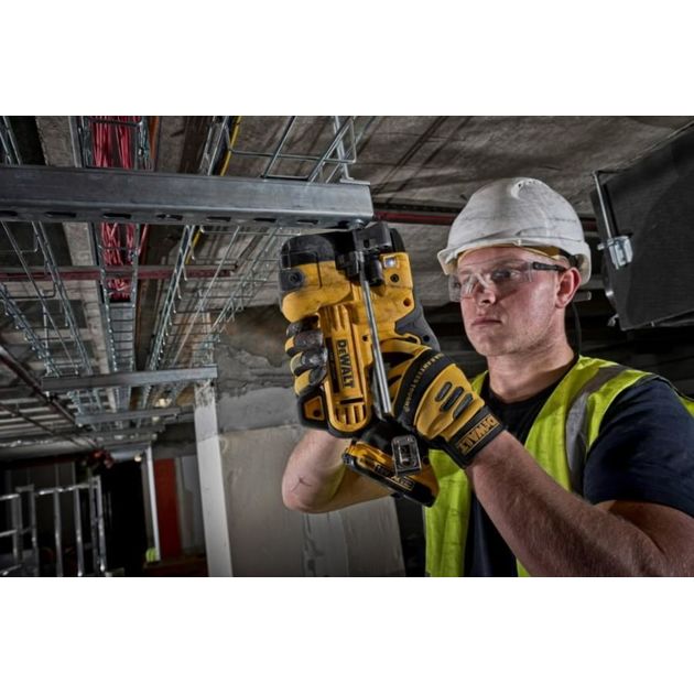 Резчик шпилек аккумуляторный DeWALT DCS350NT, фото , изображение 4 | SNABZHENIE.com.ua Резчик шпилек аккумуляторный DeWALT DCS350NT, фото , изображение 4 | SNABZHENIE.com.ua