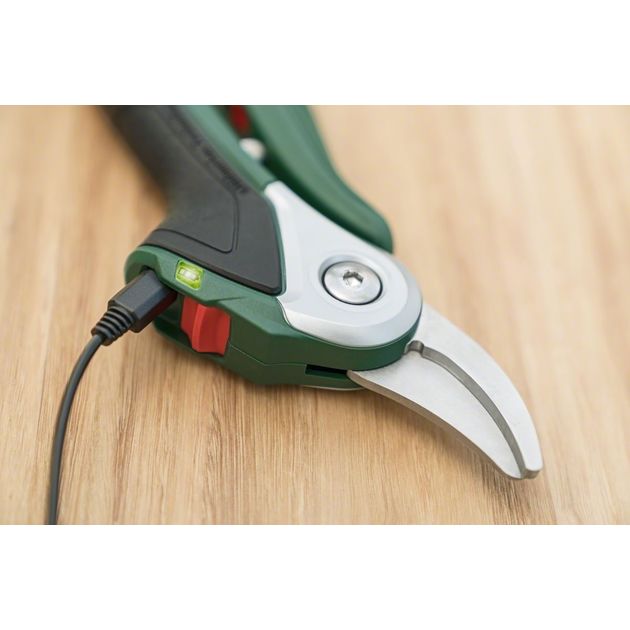 Аккумуляторные садовые ножницы BOSCH EasyPrune (06008B2000), фото , изображение 2 | SNABZHENIE.com.ua Аккумуляторные садовые ножницы BOSCH EasyPrune (06008B2000), фото , изображение 2 | SNABZHENIE.com.ua