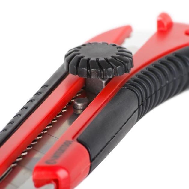 Ніж сегментний 25 мм, металева направляюча, обрезинена рукоятка INTERTOOL HT-0526, фото , зображення 6 | SNABZHENIE.com.ua