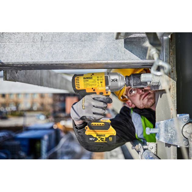 Гайковерт ударний акумуляторний безщітковий DeWALT DCF900P2T, фото , зображення 8 | SNABZHENIE.com.ua Гайковерт ударний акумуляторний безщітковий DeWALT DCF900P2T, фото , зображення 8 | SNABZHENIE.com.ua