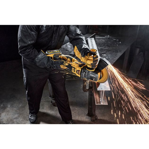 Аккумуляторная угловая шлифмашина DeWALT DCG460X2, фото , изображение 8 | SNABZHENIE.com.ua