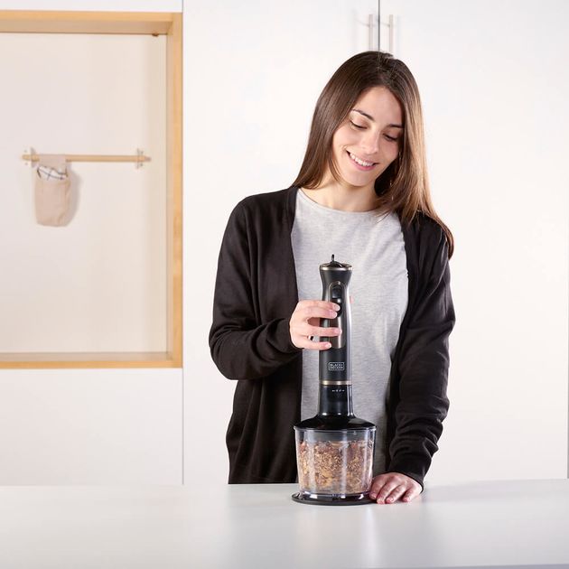 Блендер ручной BLACK+DECKER BXHBA800E, фото , изображение 5 | SNABZHENIE.com.ua Блендер ручной BLACK+DECKER BXHBA800E, фото , изображение 5 | SNABZHENIE.com.ua
