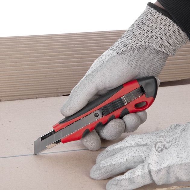 Ніж сегментний 18мм, металевий напрямок, протиковзкий корпус, дробарка INTERTOOL HT-0506, фото , зображення 7 | SNABZHENIE.com.ua Ніж сегментний 18мм, металевий напрямок, протиковзкий корпус, дробарка INTERTOOL HT-0506, фото , зображення 7 | SNABZHENIE.com.ua