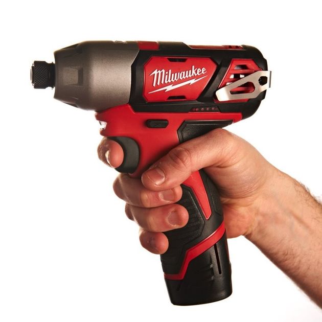 Аккумуляторный импульсный шуруповерт MILWAUKEE M12 BID-202C, 112 Нм, фото , изображение 6 | SNABZHENIE.com.ua Аккумуляторный импульсный шуруповерт MILWAUKEE M12 BID-202C, 112 Нм, фото , изображение 6 | SNABZHENIE.com.ua