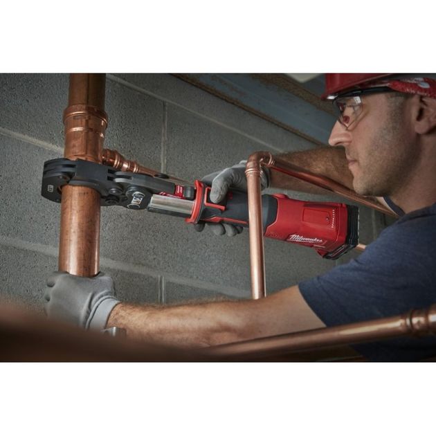 Аккумуляторний інструмент для обжиму труб M18 ONEBLHPT-0C, фото , зображення 4 | SNABZHENIE.com.ua Аккумуляторний інструмент для обжиму труб M18 ONEBLHPT-0C, фото , зображення 4 | SNABZHENIE.com.ua