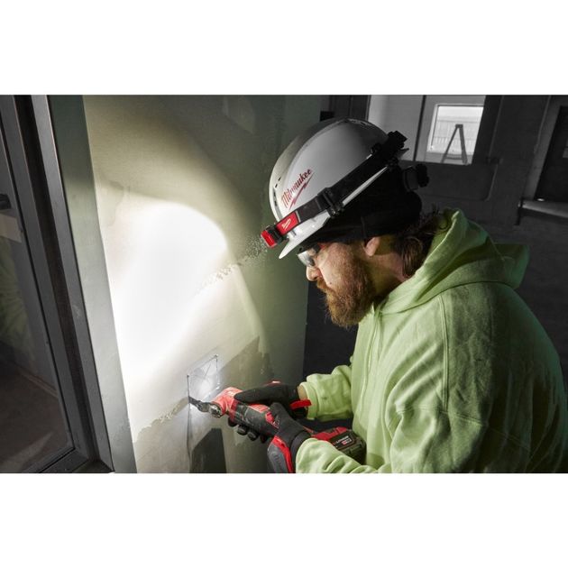 Фонарь налобный аккумуляторный IR HL450 Milwaukee, 450 лм, фото , изображение 4 | SNABZHENIE.com.ua Фонарь налобный аккумуляторный IR HL450 Milwaukee, 450 лм, фото , изображение 4 | SNABZHENIE.com.ua