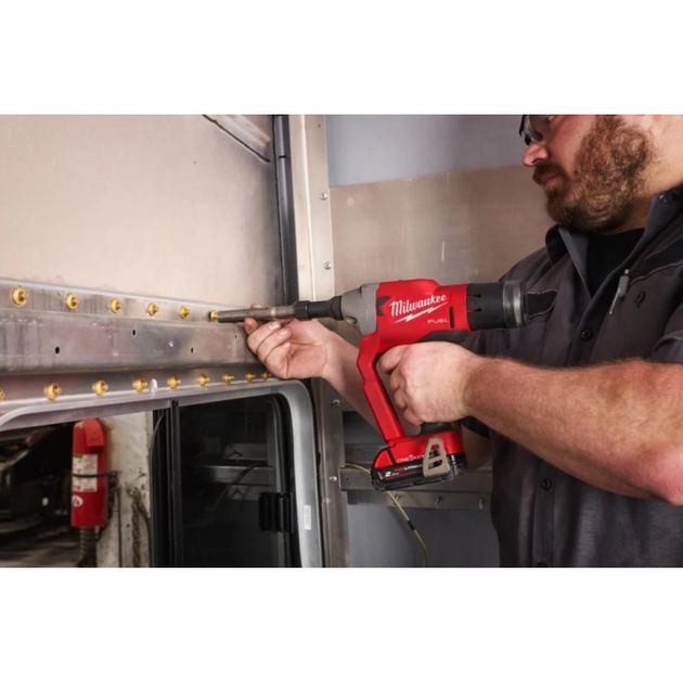 Заклепочник акумуляторний M18 ONEFPLT-0X 4,8 мм і 6,4 мм типу HUCK™ Bobtail®, Magna Grip® та C6L®, фото , зображення 5 | SNABZHENIE.com.ua Заклепочник акумуляторний M18 ONEFPLT-0X 4,8 мм і 6,4 мм типу HUCK™ Bobtail®, Magna Grip® та C6L®, фото , зображення 5 | SNABZHENIE.com.ua