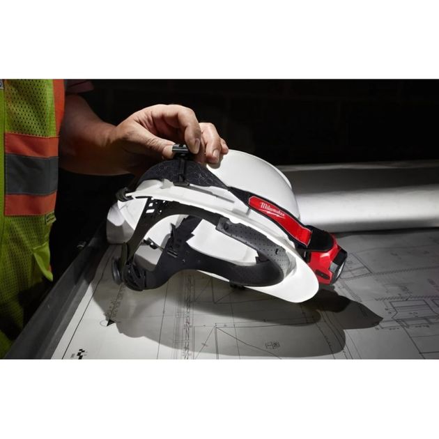 Аккумуляторний налобний фонарь заряджений через USB L4 HL-301, фото , зображення 3 | SNABZHENIE.com.ua Аккумуляторний налобний фонарь заряджений через USB L4 HL-301, фото , зображення 3 | SNABZHENIE.com.ua