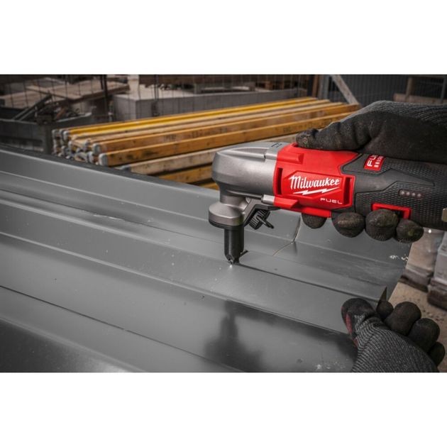 Ножиці по металу акумуляторні MILWAUKEE M12 FNB16-0 (каркас), фото , зображення 7 | SNABZHENIE.com.ua Ножиці по металу акумуляторні MILWAUKEE M12 FNB16-0 (каркас), фото , зображення 7 | SNABZHENIE.com.ua