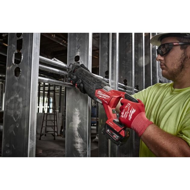 Акумуляторна сабельна пила M18ONEFSZ-0X, фото , зображення 5 | SNABZHENIE.com.ua