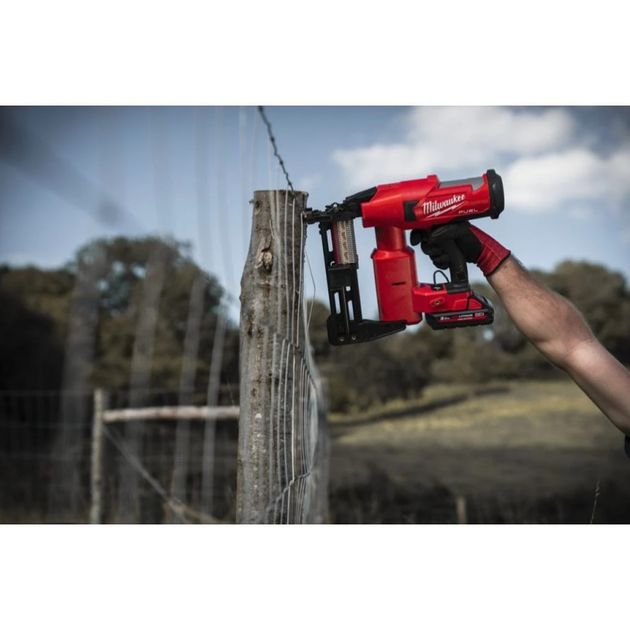 Аккумуляторный скобозабивной степлер M18 FFUS-0C MILWAUKEE, фото , изображение 10 | SNABZHENIE.com.ua Аккумуляторный скобозабивной степлер M18 FFUS-0C MILWAUKEE, фото , изображение 10 | SNABZHENIE.com.ua