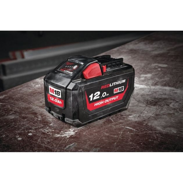 Акумулятор MILWAUKEE M18 HB12 HIGH OUTPUT™ 12.0 Ач 4932464260, фото , зображення 5 | SNABZHENIE.com.ua Акумулятор MILWAUKEE M18 HB12 HIGH OUTPUT™ 12.0 Ач 4932464260, фото , зображення 5 | SNABZHENIE.com.ua