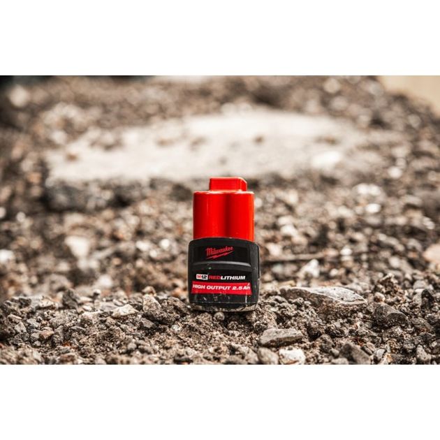 Аккумулятор MILWAUKEE M12 B2 2 Ач 4932430064, фото , изображение 5 | SNABZHENIE.com.ua Аккумулятор MILWAUKEE M12 B2 2 Ач 4932430064, фото , изображение 5 | SNABZHENIE.com.ua