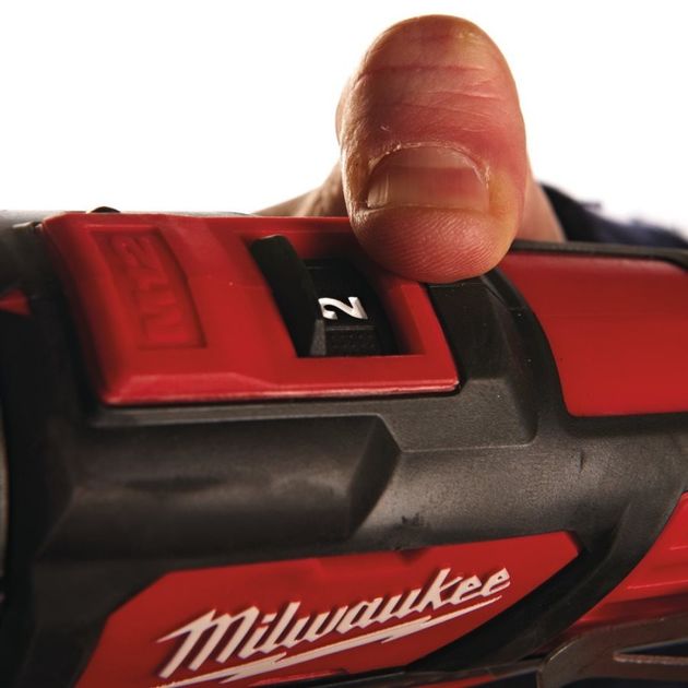 Акумуляторна дрель-шуруповерт MILWAUKEE M12 BPD-0 4933441950, крутний момент 30 Нм, фото , зображення 5 | SNABZHENIE.com.ua Акумуляторна дрель-шуруповерт MILWAUKEE M12 BPD-0 4933441950, крутний момент 30 Нм, фото , зображення 5 | SNABZHENIE.com.ua