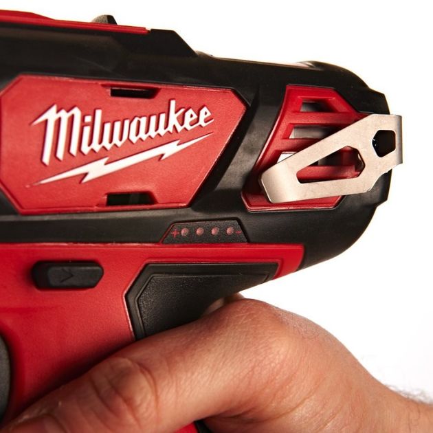 Дрель-шуруповерт MILWAUKEE M12 BDD-402C, крутящий момент 38 Нм, фото , изображение 4 | SNABZHENIE.com.ua