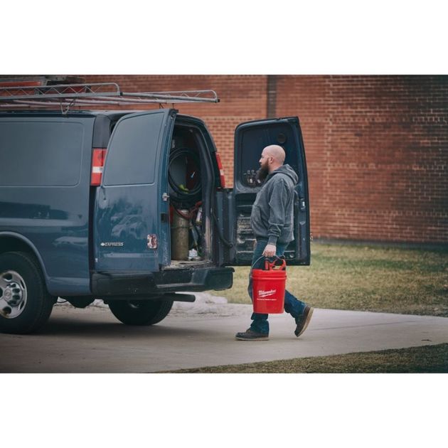 Аккумуляторная прочистная машина M12 BDC8-0C MILWAUKEE, фото , изображение 4 | SNABZHENIE.com.ua Аккумуляторная прочистная машина M12 BDC8-0C MILWAUKEE, фото , изображение 4 | SNABZHENIE.com.ua